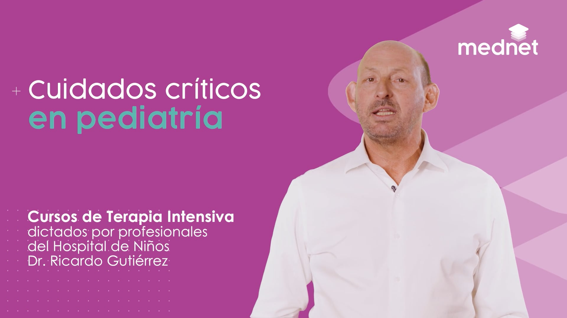 Doctor presentando cursos